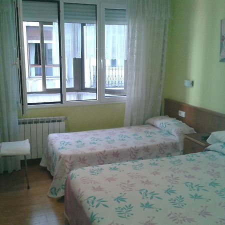 Pension A-Madrid Santander Oda fotoğraf