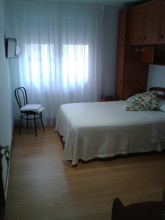 Pension A-Madrid Santander Oda fotoğraf
